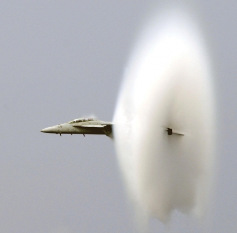 Jet going supersonic